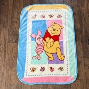Winnie the Pooh Piglet Bees Plush Baby Blanket Throw Colorblock 30”x 45” VG+